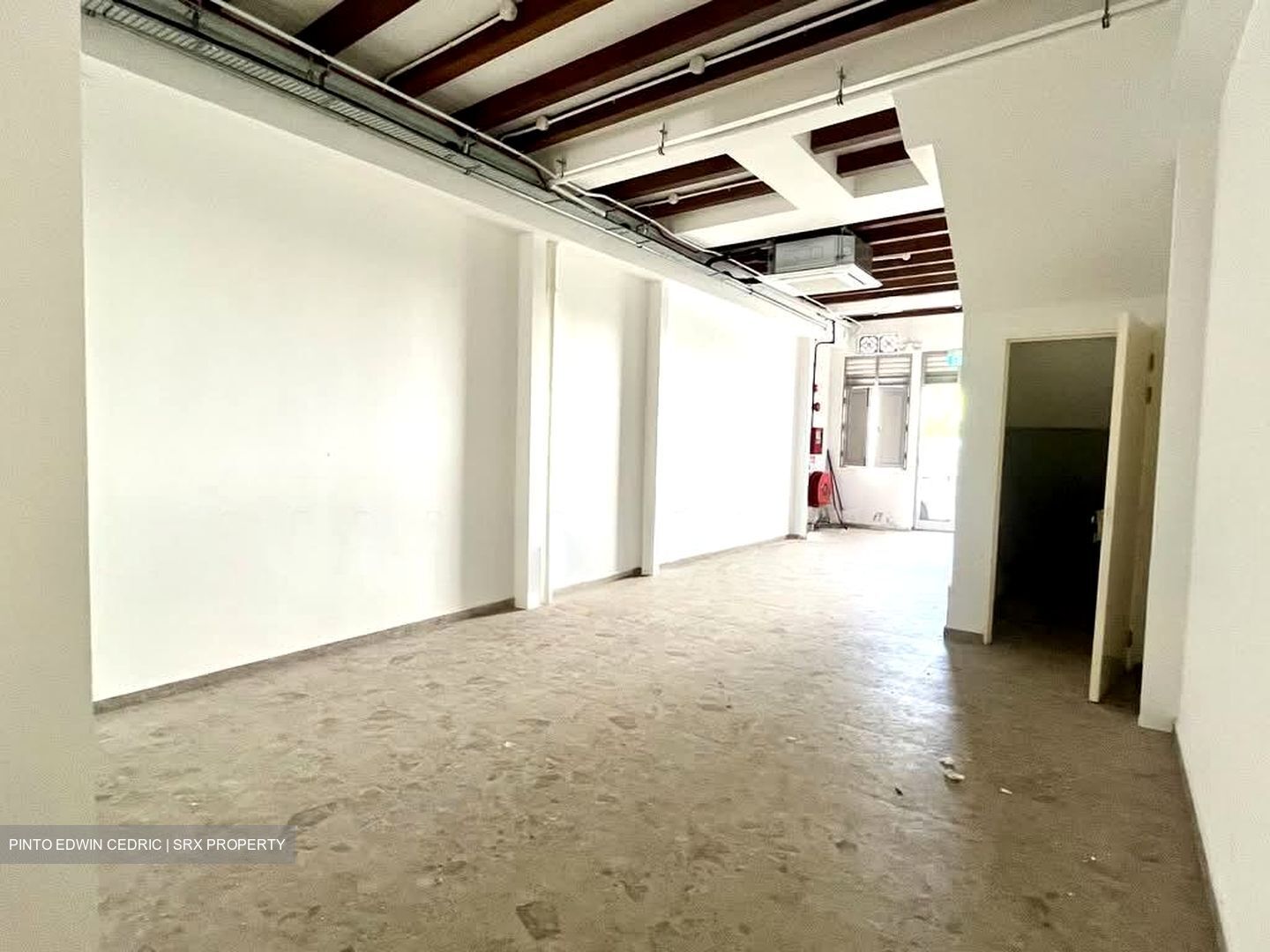 Desker Road Conservation Area (D8), Retail #566803031